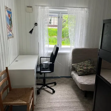 Apartamento Small Cozy With Wi-fi Tjorhom